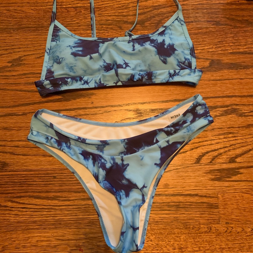 Bathing suit
